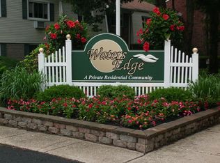 40 W 4th St, Patchogue, NY 11772