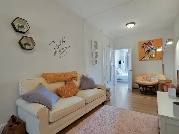 402 Monroe Street image 1 of 14