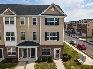 4 Canal Xing #224, Burlington, NJ 08016