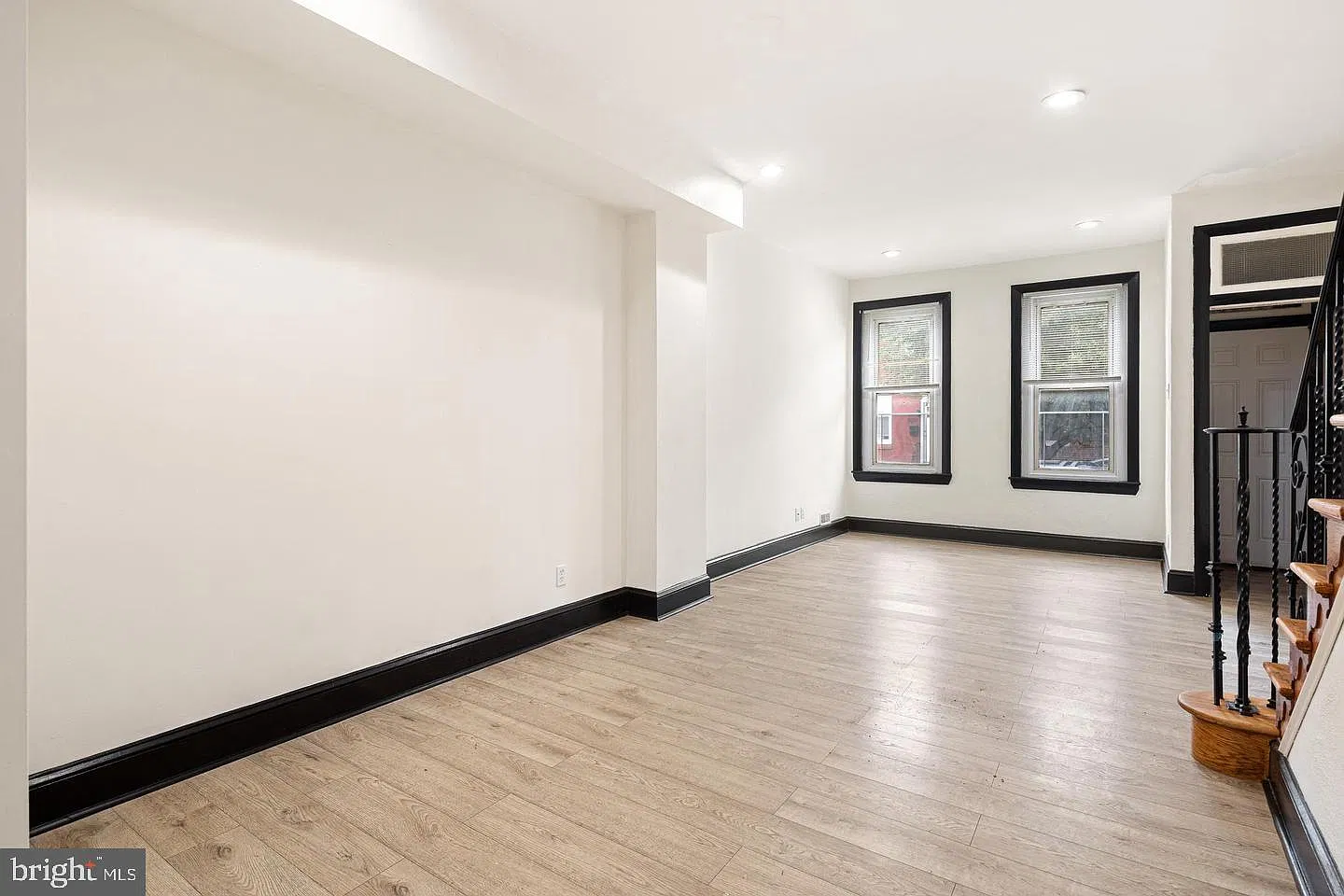 3 bed, 1.5 bath, 1040 sqft, $1,700 — Photo 4