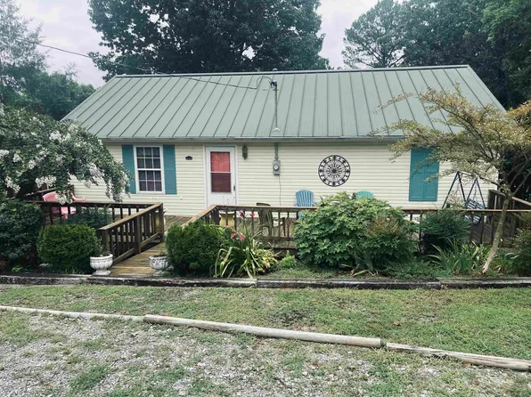 460 Grissom Ln, Russellville, AL 35653