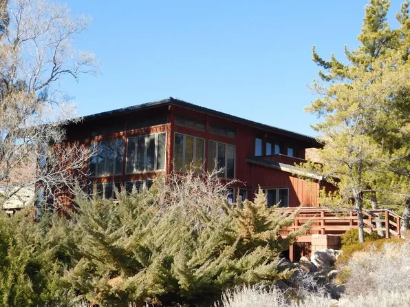 2001 Silver Reef Dr, Leeds, UT 84746
