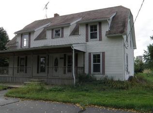 2748 Faussett Rd, Howell, MI 48855