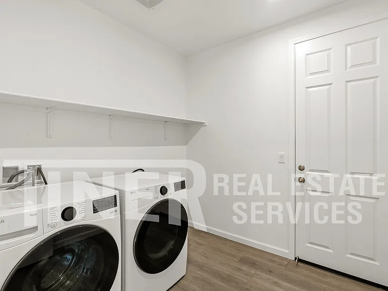 8112 Joecy Way — Photo 21