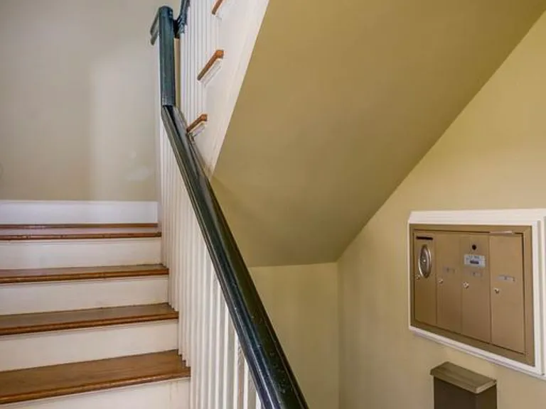 2242 Arlington Ave S #9 — Photo 29