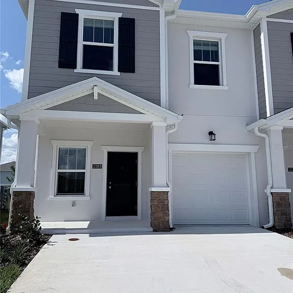 2583 Skyline Loop — Photo 1