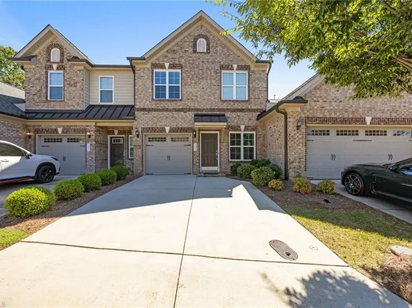 2094 Chandler Village Dr, Graham, NC 27253