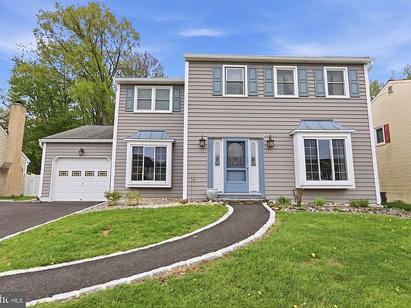 2nd image of 595 Buck Dr