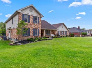 14162 Ladue Rd, Chesterfield, MO 63017