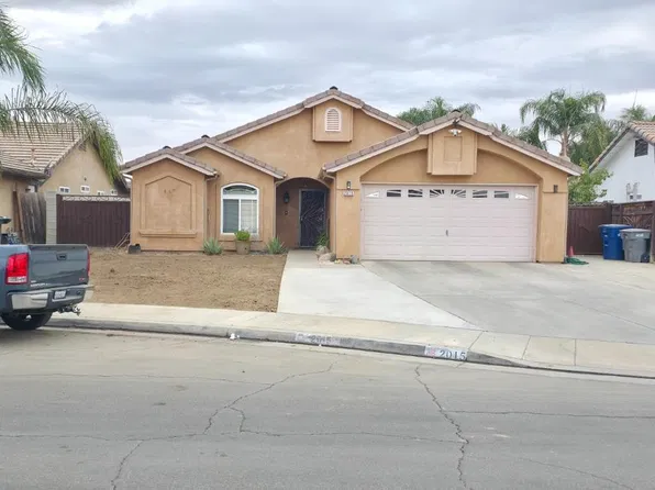 2015 Romolo St, Delano, CA 93215
