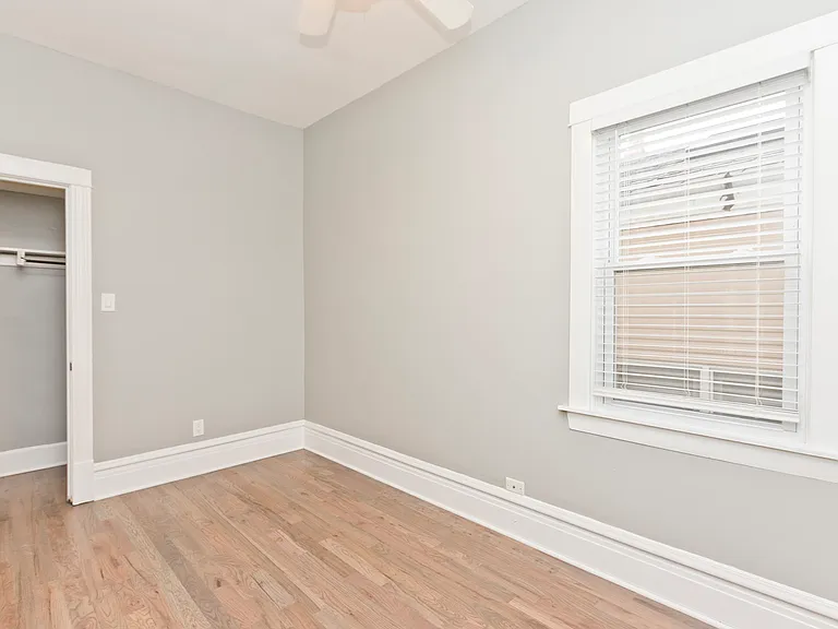 1324 W Byron St #2 — Photo 7