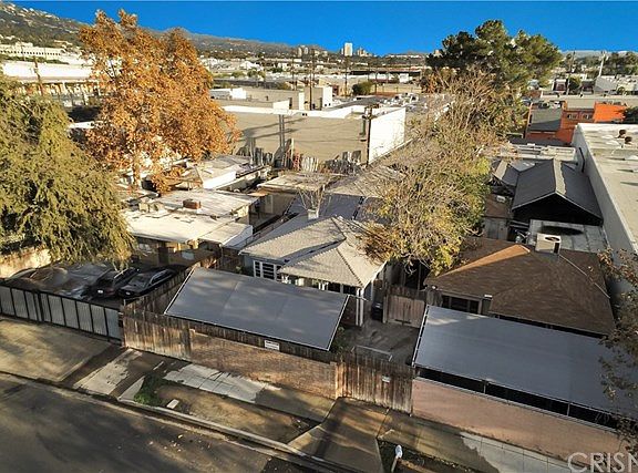 4th image of 118 W Linden Ave