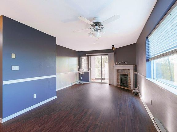 4th image of 22722 Lougheed Hwy #201