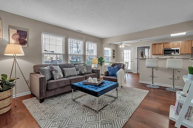 Windsong Place Apartments — Photo 43