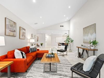 10975 De Vida Ct, San Diego, CA, 92124