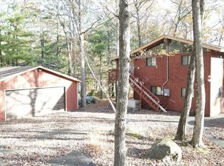 101 Corral Ln, Hawley, PA 18428