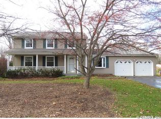 55 Lincolnshire Rd, Webster, NY 14580