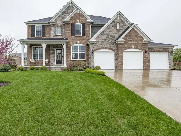 2432 Scarlet Oak Dr, Avon, IN 46123