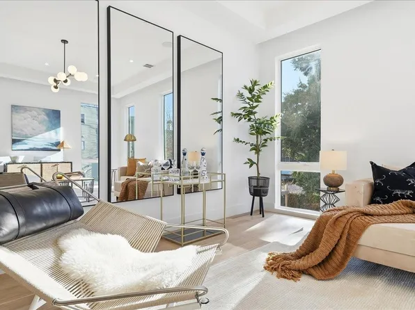 105 Laidlaw Avenue image 11 of 25