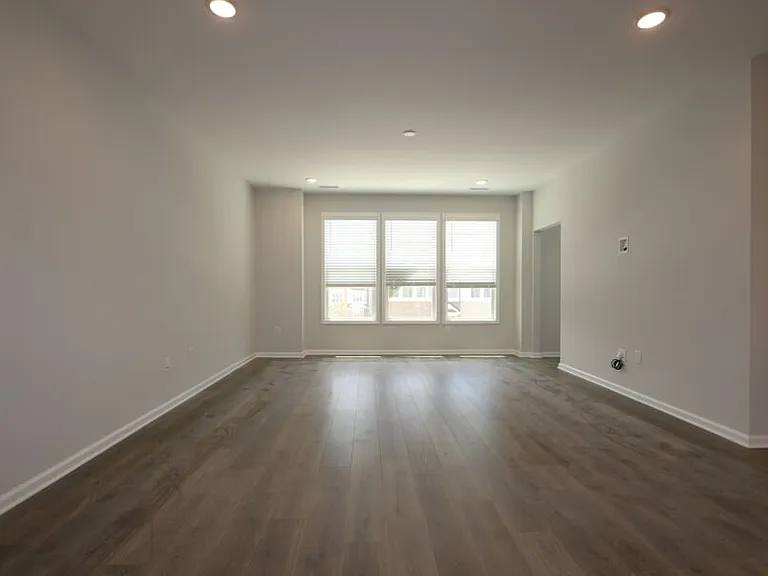 2011 Lambert Rd — Photo 14