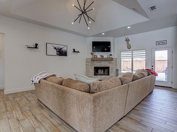 5th image of 609 Calvin Dr