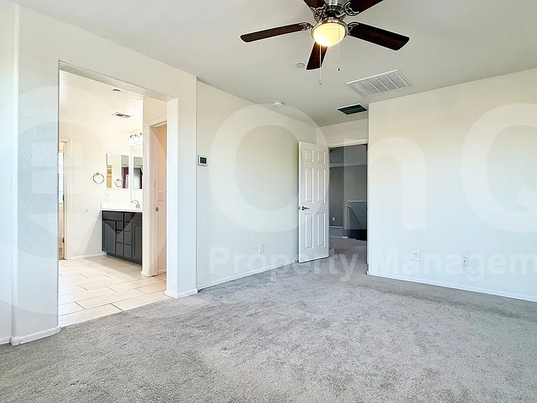 156 N 56th Pl — Photo 11