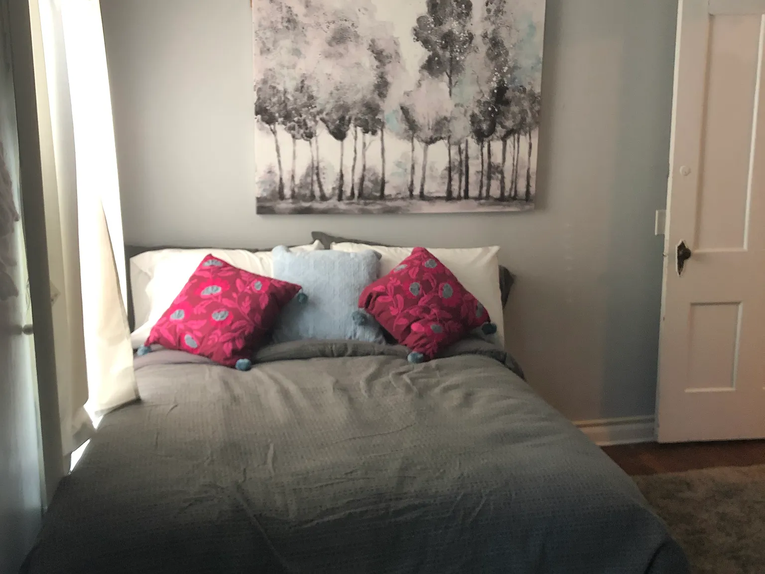 8 bed, 1424 sqft, $850 — Photo 3