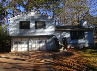 2260 Scarbrough Dr, Stone Mountain, GA 30088