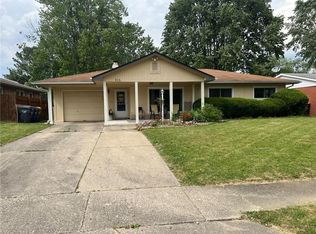 826 Country Club Ln, Anderson, IN 46011