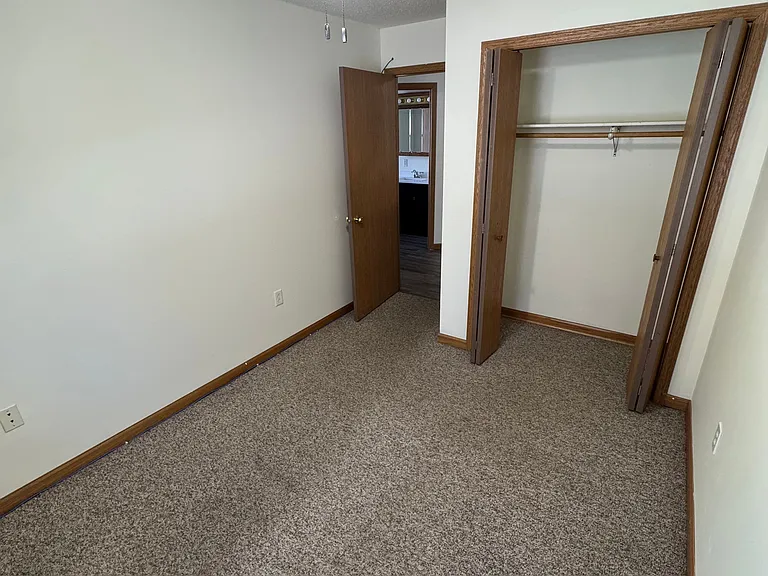 830 Union St — Photo 31