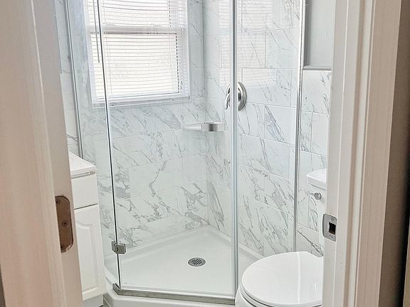 4th image of 155-25 Bridgeton St #2