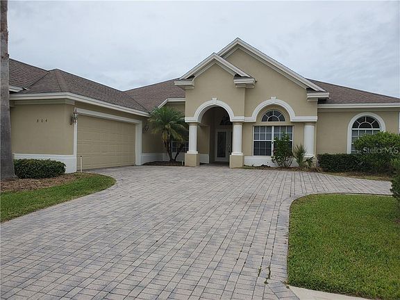 2nd image of 804 Whisper Woods Dr