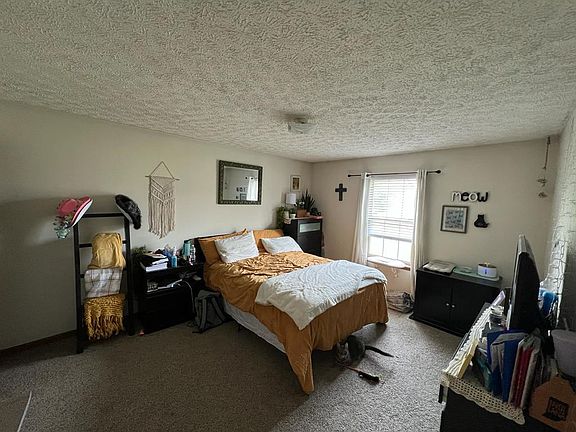 5th image of 304 Brunswick Dr #A