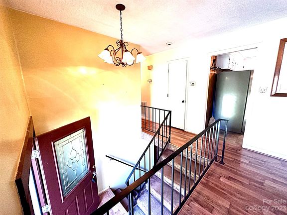 5th image of 1965 Barringer Cir