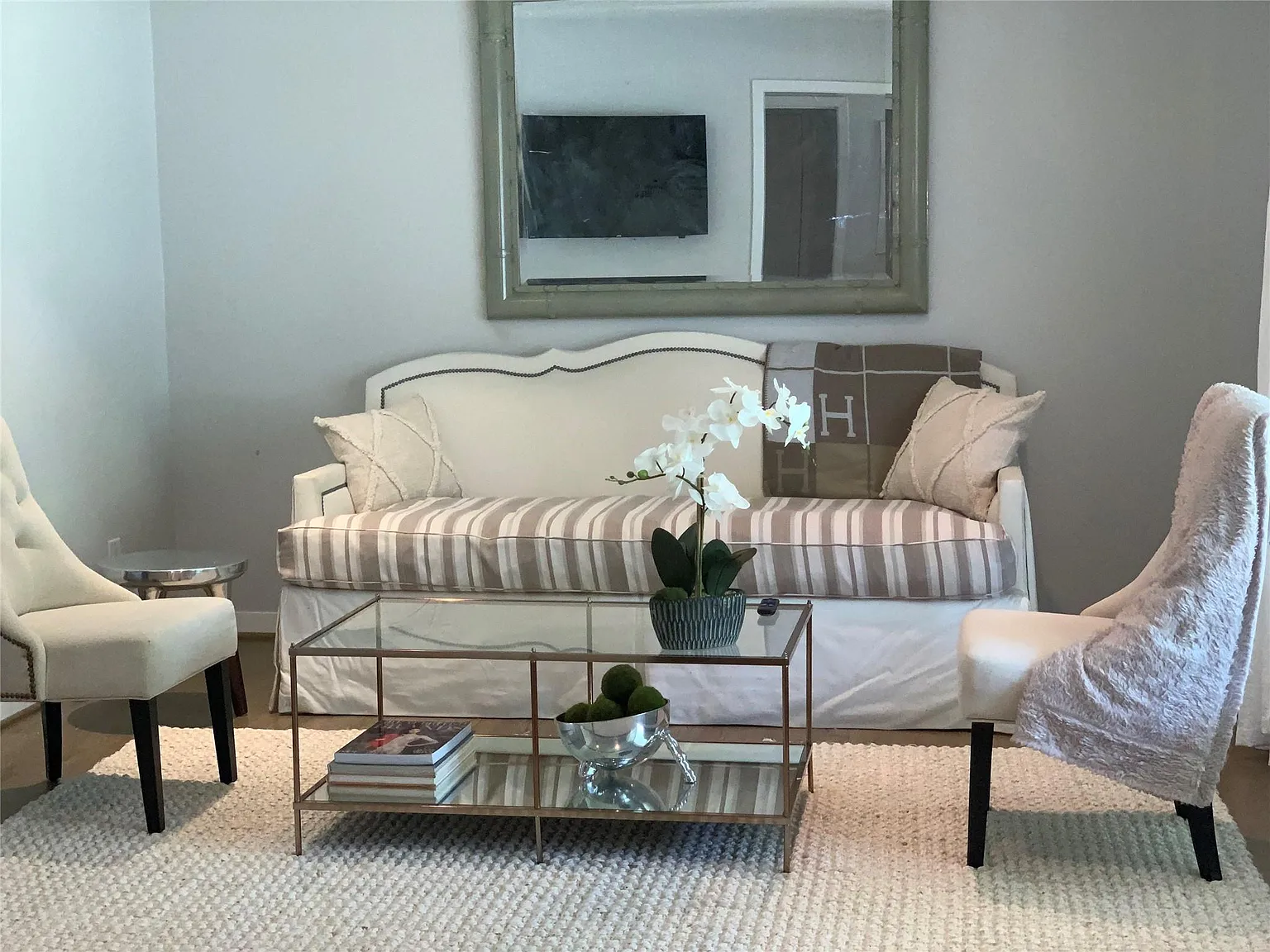 2 bed, 2.0 bath, 1534 sqft, $4,000 — Photo 2