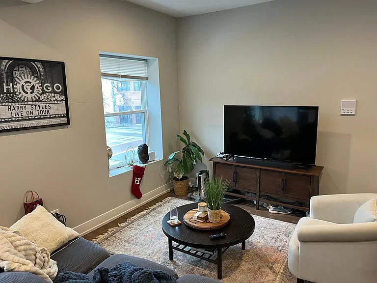 4755 N Leavitt St #2 — Photo 7