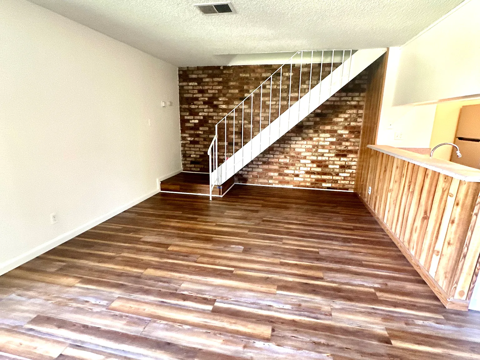 2 bed, 903 sqft, $1,875 — Photo 4