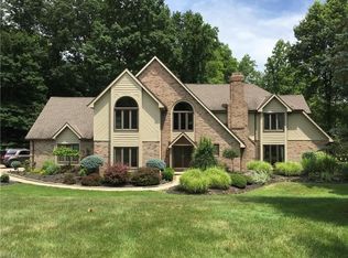 8477 Timber Trl, Brecksville, OH