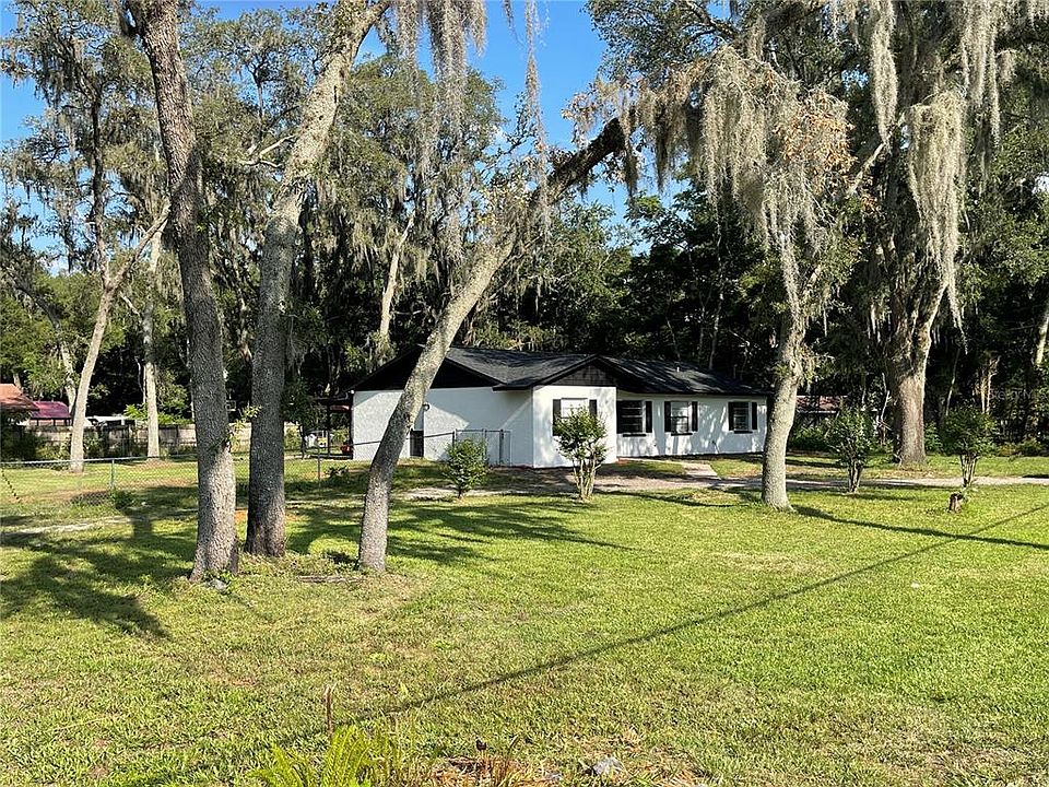1st image of 3922 Autumn Palm Dr