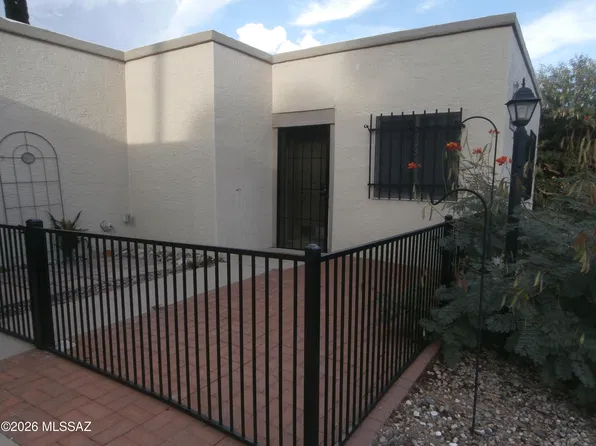 1018 S Calle De La Temporada, Green Valley, AZ 85614