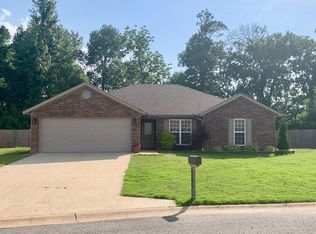 2559 Chad Dr, Jonesboro, AR 72405