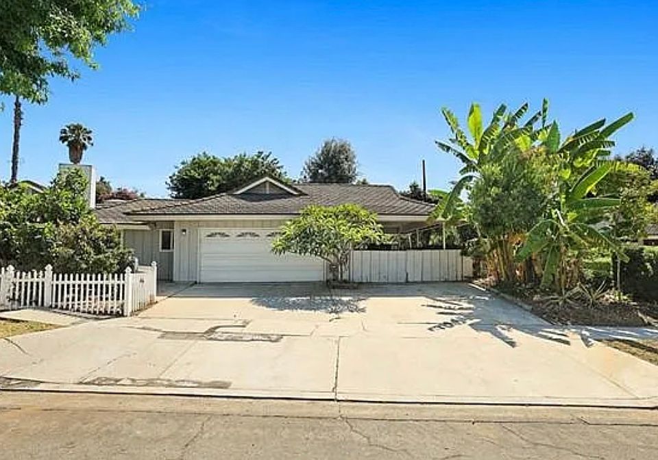 2nd image of 3039 Adelita Dr
