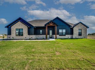 1051 Trumbull Rd, Ferris, TX 75125