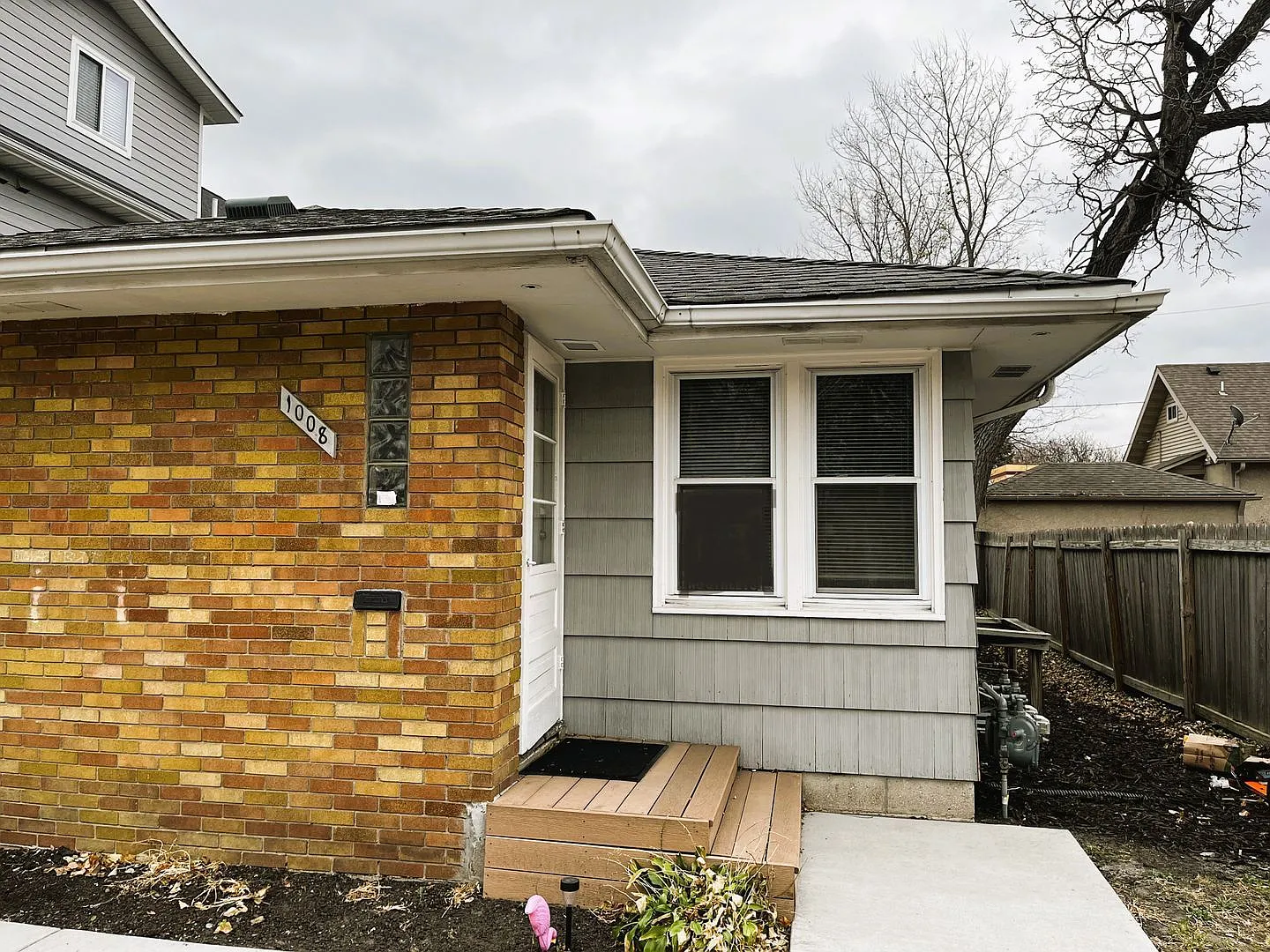 3 bed, 2.0 bath, 1172 sqft, $1,680 — Photo 2
