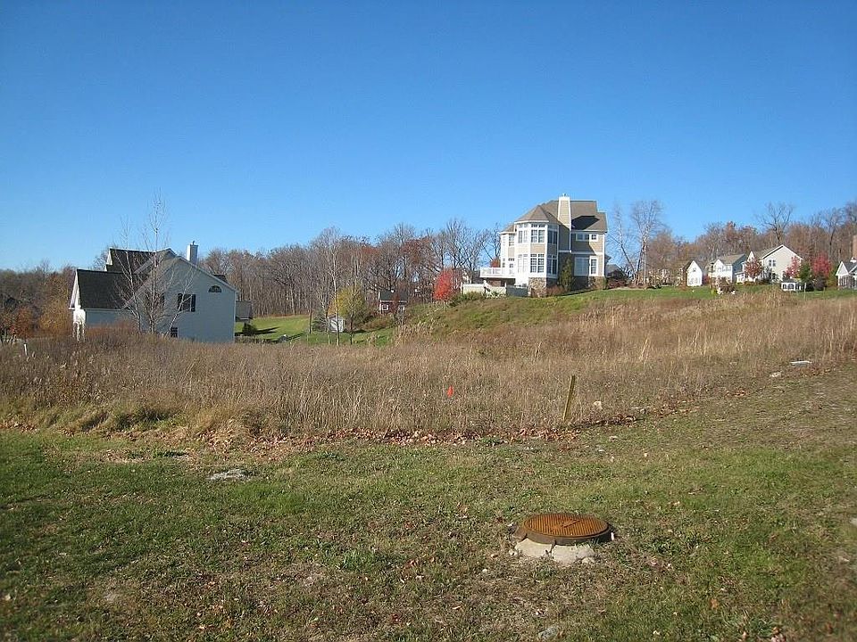 1st image of 4996 Crescent Cir