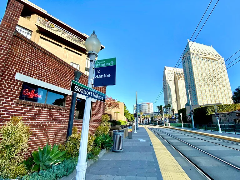 1 block to trolley