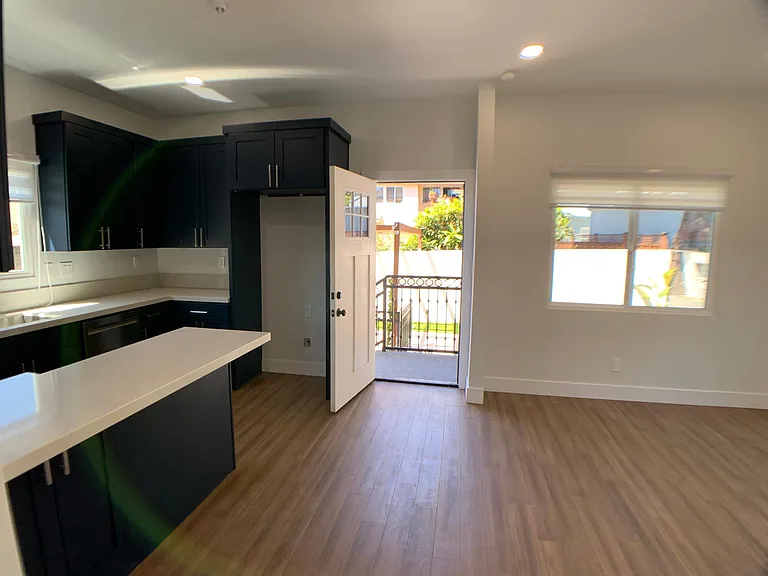 2127 Park Blvd #2 — Photo 2