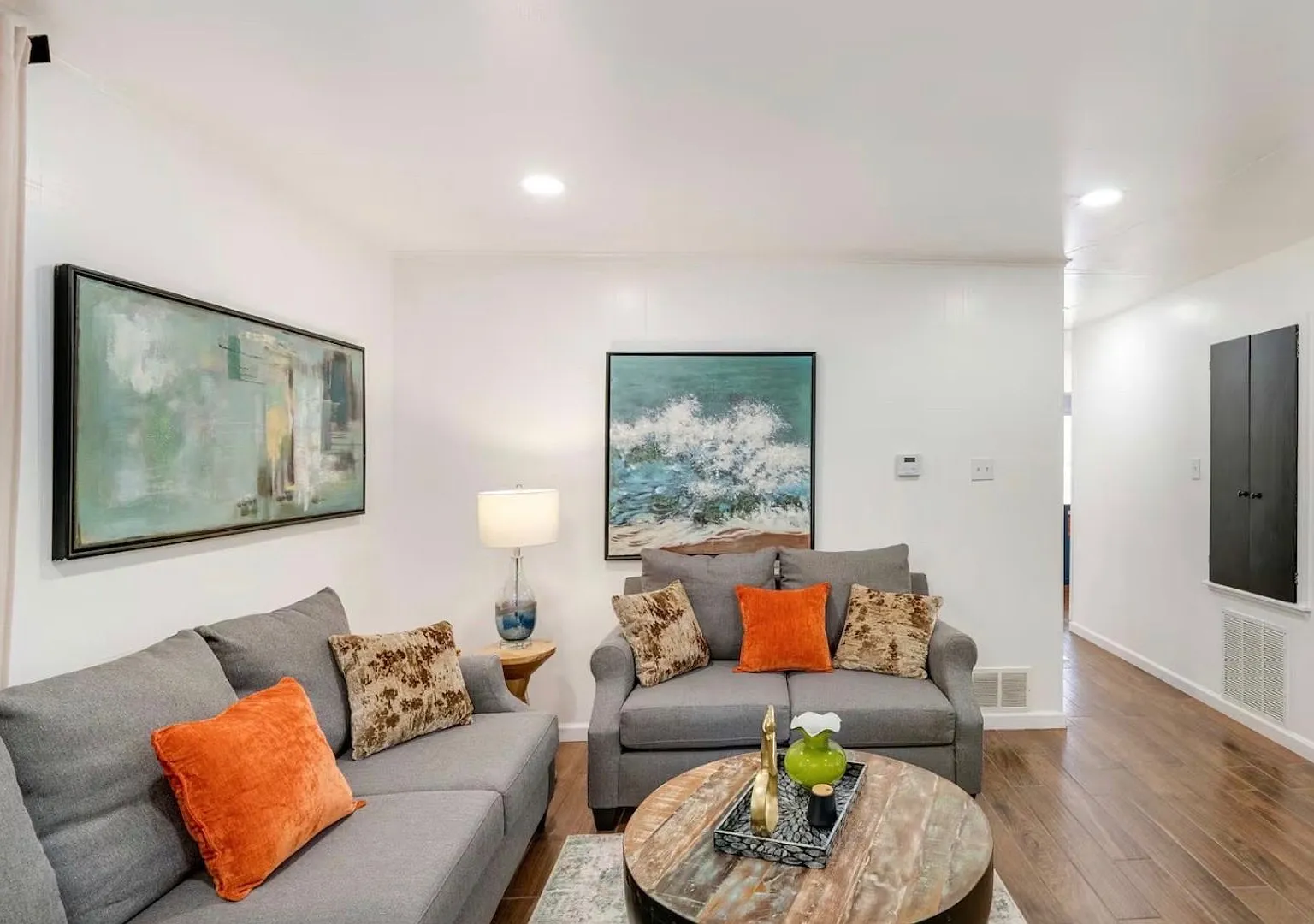 Room in 4 Bedroom Home at Burr Oak Dr — Photo 4