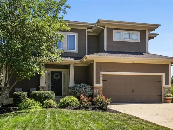 17285 S Conley St, Olathe, KS 66062