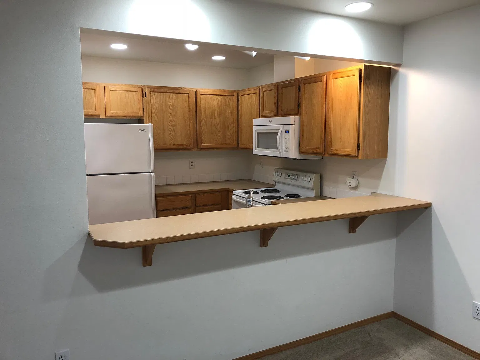3 bed, 2.5 bath, 1250 sqft, $2,450 — Photo 3